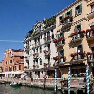 **** Hotel American-dinesen Italia